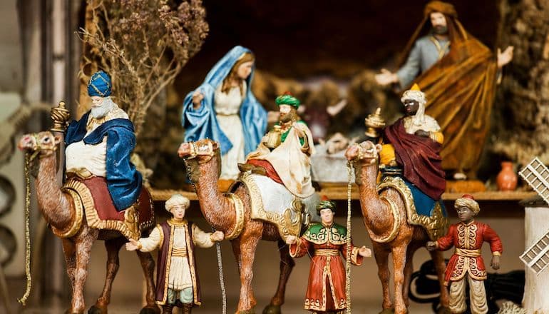 Lunel : l'exposition-vente des santons de Provence perpétue la tradition de la crèche de Noël 