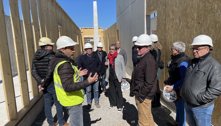 Visite de chantier des élus communautaire, mardi 4 avril 2023, avec Julien Golembiewski (en jaune).