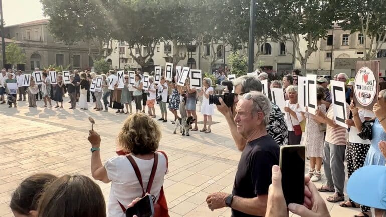 Sète Mobilisation Bancs Publics juin 2023 ©jpvallespir