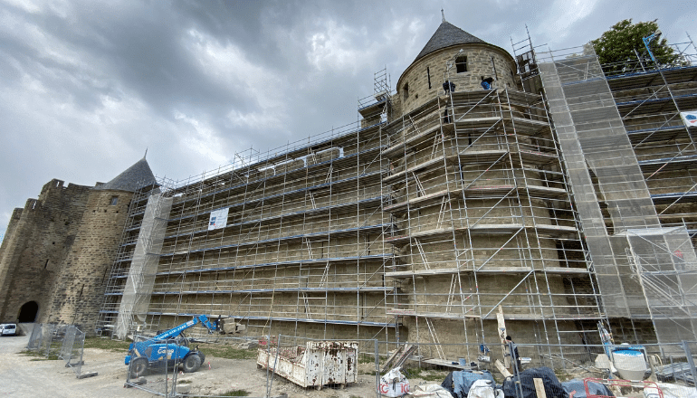 Photos : visite de chantier du remparts est de la Cité médiévale de Carcassonne, mardi 14 mai 2024 © Cyril Durand.
