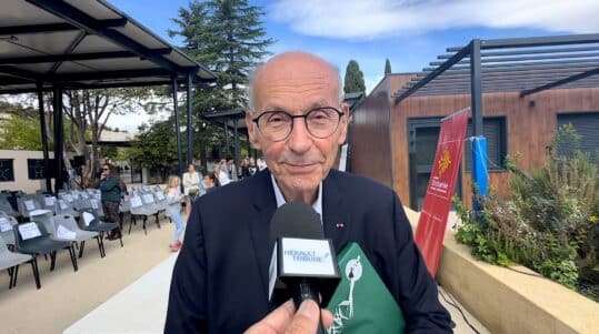 Boris Cyrulnik auteur et neuropsychiatre à Clermont lHérault ©jpvallespir