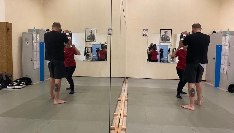 Cours de self-défense au gymnase la Babote. © TO / Hérault Tribune