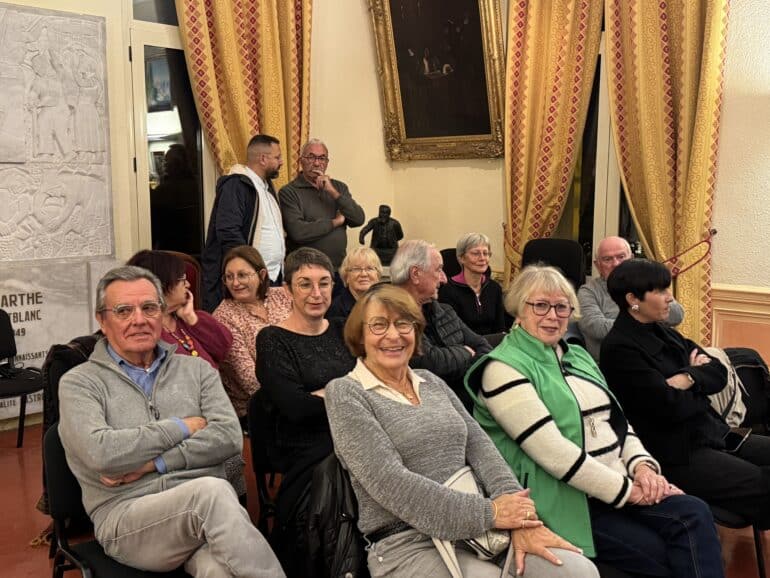 Remise de chèque du Relais Des Vignobles à l'Arche Montblanaise ©EG